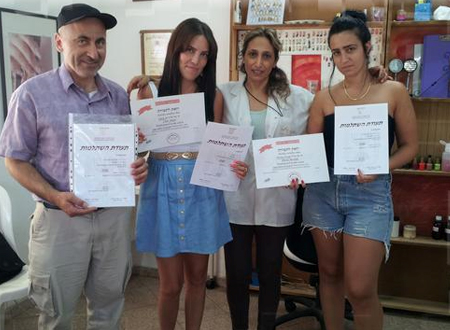 בניית ציפורניים מקצועית